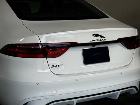 Certified 2023 Jaguar XF R-Dynamic SE AWD/4WD image 16