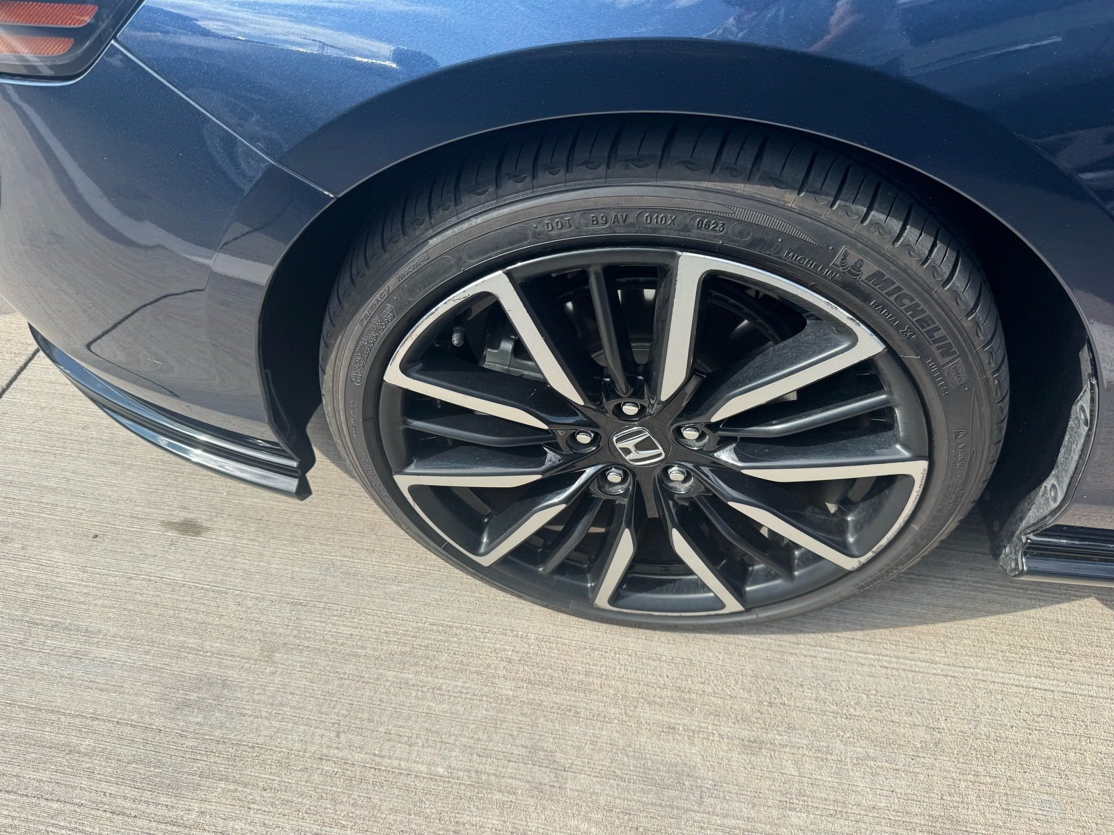 Used 2023 Honda Accord Touring image 7