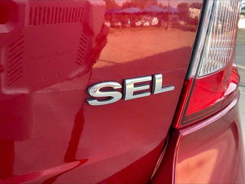Used 2013 Ford Edge SEL image 9