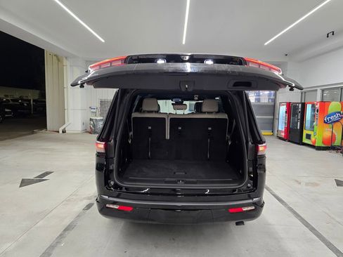 New 2026 Jeep Grand Wagoneer 4WD image 38
