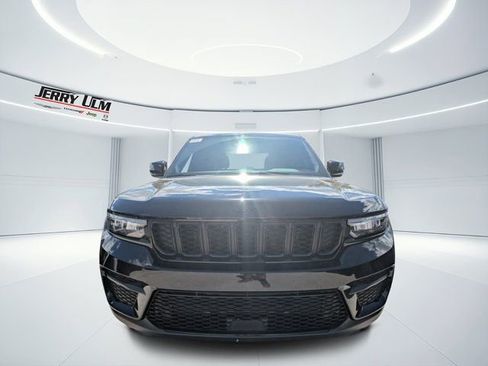 New 2025 Jeep Grand Cherokee Altitude AWD/4WD image 7
