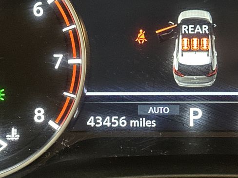 Used 2024 Nissan Rogue S AWD/4WD image 22