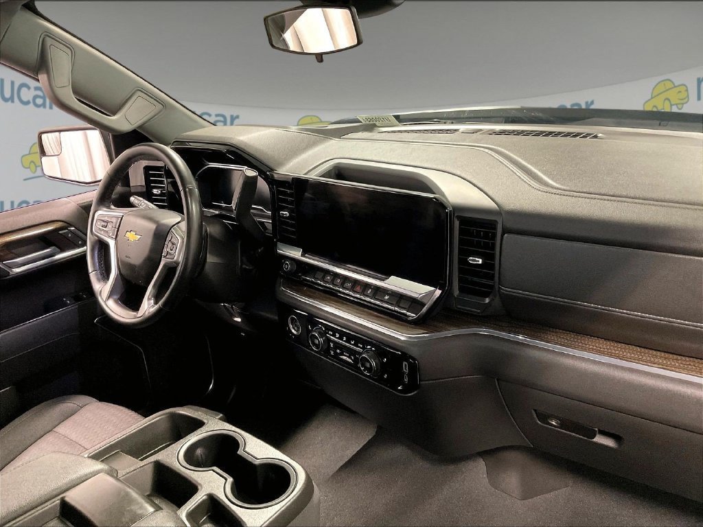 Used 2023 Chevrolet Silverado 1500 LT AWD/4WD image 14