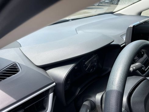 Used 2025 Toyota Corolla LE FWD image 29