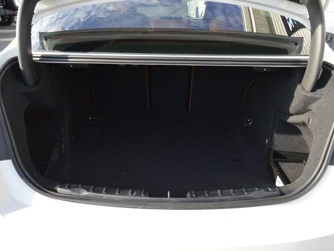 Used 2017 BMW 330i xDrive Sedan image 9