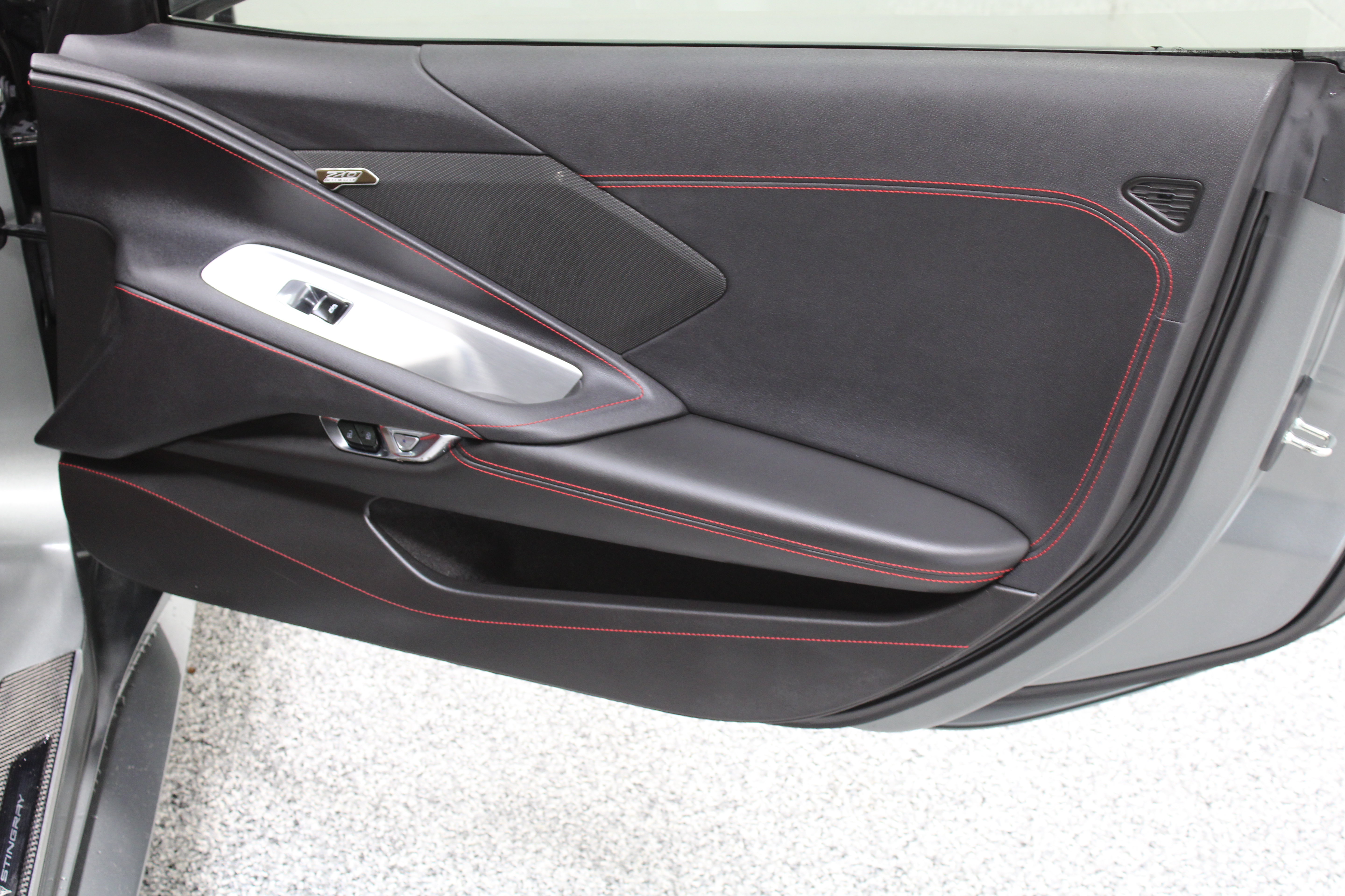 Used 2023 Chevrolet Corvette Stingray Convertible w/ Z51 Performance Package RWD image 26