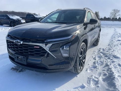 Used 2025 Chevrolet Trax RS image 7