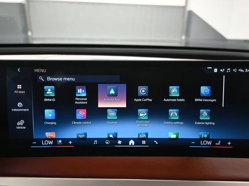 Used 2024 BMW iX xDrive50 w/ Premium Package AWD/4WD image 13