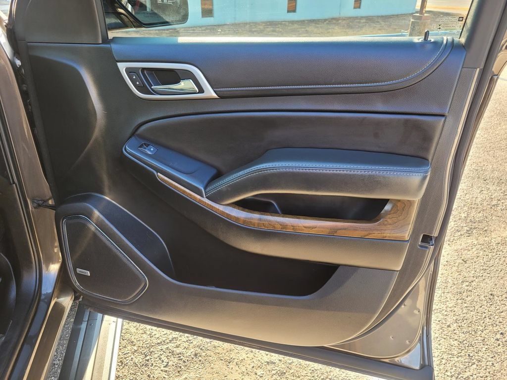 Used 2019 GMC Yukon XL Denali w/ Open Road Package RWD image 10