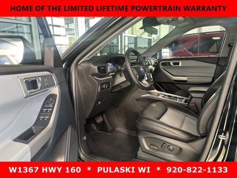 Used 2024 Ford Explorer XLT w/ Equipment Group 202A image 9