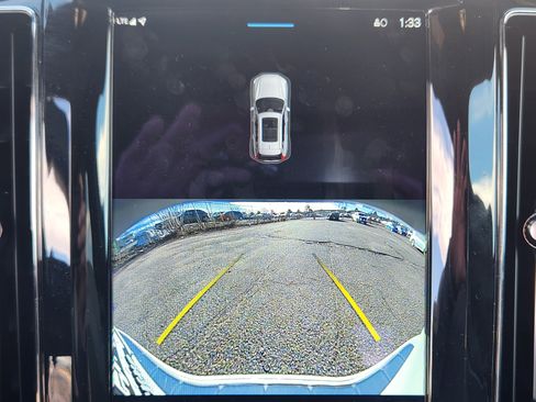 Used 2022 Volvo XC60 B5 R-Design w/ Advanced Package image 14