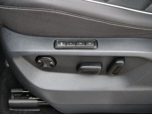 Certified 2023 Volkswagen Tiguan SEL R-Line image 11