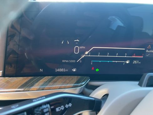 Used 2025 Cadillac Escalade ESV Sport Platinum image 31