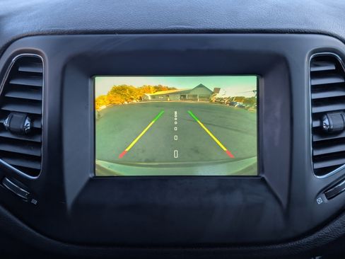 Used 2019 Jeep Compass Latitude w/ Popular Equipment Group image 3