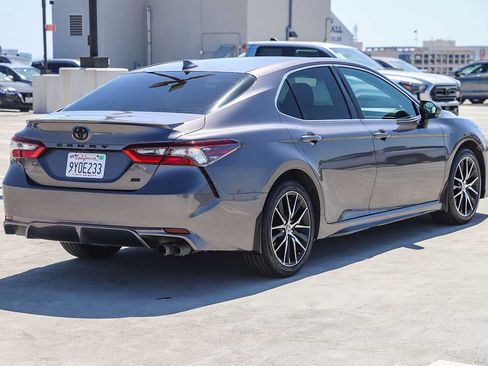 Used 2023 Toyota Camry SE FWD image 6