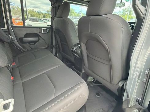 Used 2023 Jeep Wrangler Unlimited w/ Cold Weather Group AWD/4WD image 12