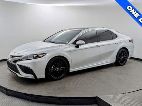 Used 2023 Toyota Camry XSE w/ Navigation Package image 2