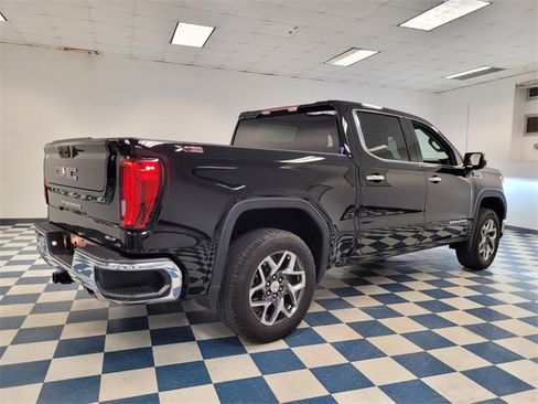 Used 2024 GMC Sierra 1500 SLT image 7
