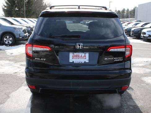 Used 2021 Honda Pilot Black Edition image 6