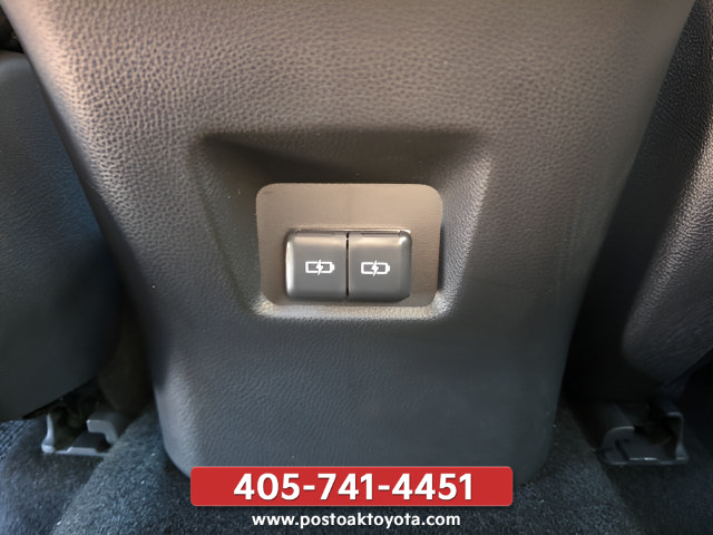 Used 2025 Toyota RAV4 SE AWD/4WD image 24