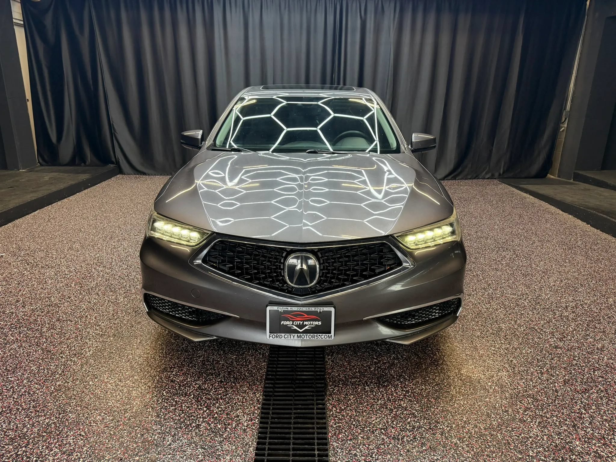 Used 2020 Acura TLX FWD image 3