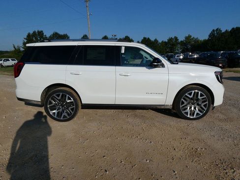 New 2027 Ford Expedition Platinum w/ Platinum Ultimate Package AWD/4WD image 2