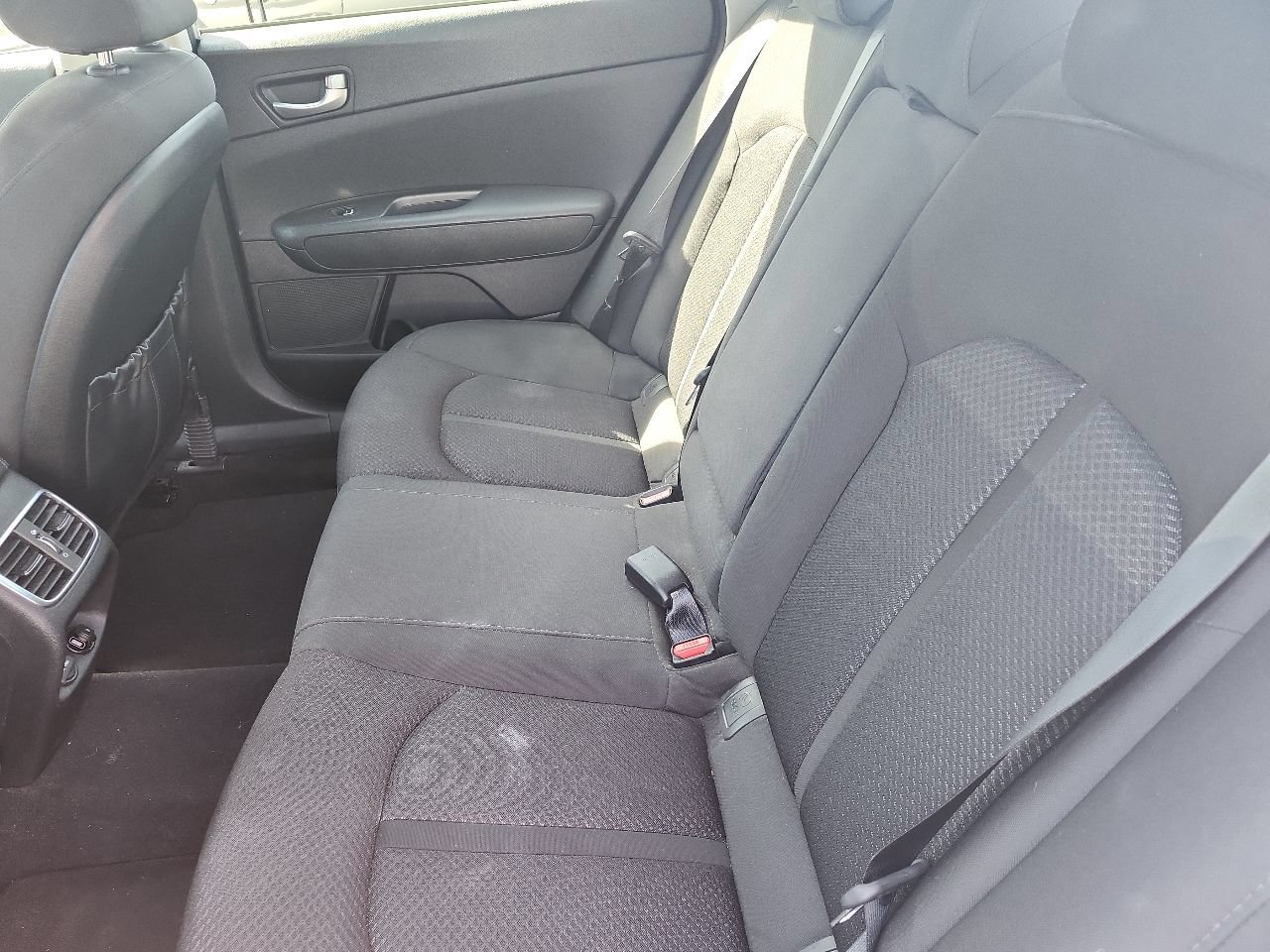 Used 2016 Kia Optima LX w/ Technology Package FWD image 4