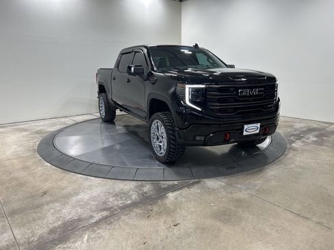 Used 2022 GMC Sierra 1500 AT4X image 4