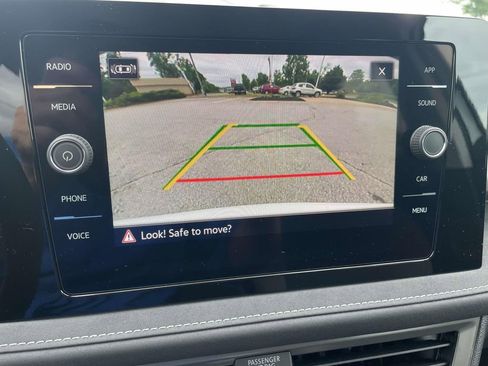 New 2026 Volkswagen Taos SE FWD image 28
