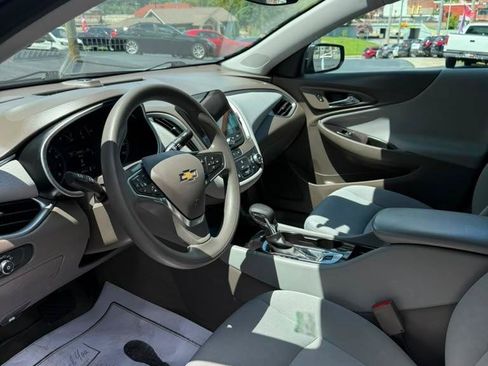 Used 2023 Chevrolet Malibu LS FWD image 17