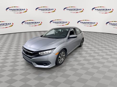 Used 2017 Honda Civic EX image 4