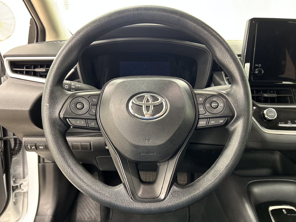 Used 2026 Toyota Corolla LE FWD image 21
