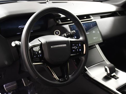Certified 2026 Land Rover Range Rover Velar Dynamic SE AWD/4WD image 13