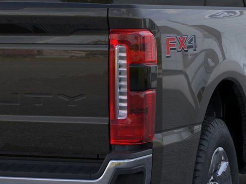 New 2025 Ford F250 Lariat w/ Lariat Ultimate Package image 21