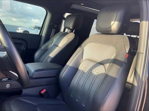 Used 2022 Land Rover Defender 90 X-Dynamic HSE image 9