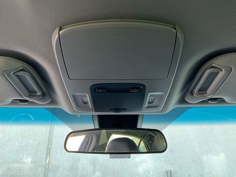 Used 2018 Toyota Camry SE image 14