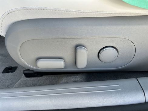 New 2025 Hyundai Ioniq 6 Limited image 22