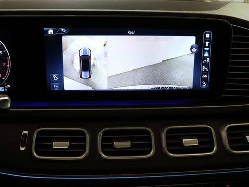 Used 2024 Mercedes-Benz GLS 580 4MATIC image 31
