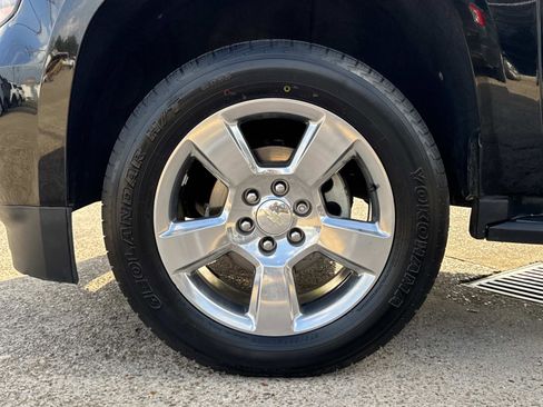 Used 2019 Chevrolet Tahoe LS image 3