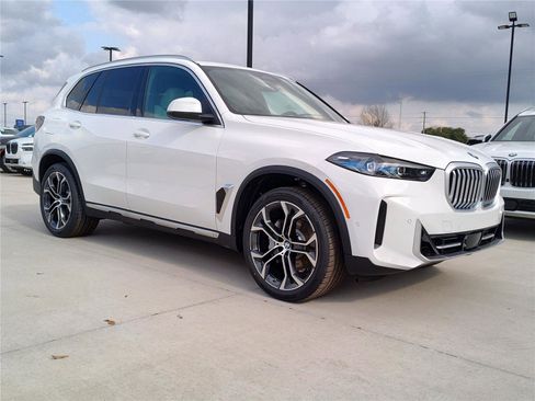 New 2026 BMW X5 sDrive40i w/ Premium Package image 6