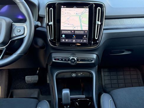 Certified 2023 Volvo XC40 Recharge Ultimate w/ Protection Package Premier AWD/4WD image 25