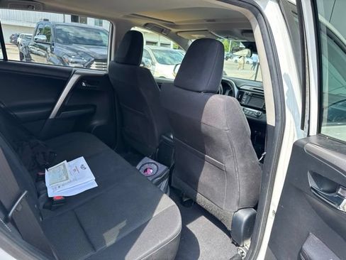 Used 2018 Toyota RAV4 XLE w/ Plus Extra Value Package FWD image 18