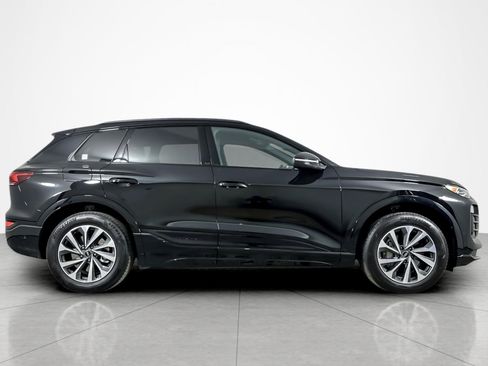 Used 2025 Audi Q6 e-tron Premium w/ Convenience Package image 6
