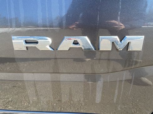 Used 2019 RAM 1500 Big Horn image 9