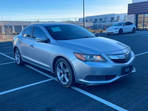 Used 2015 Acura ILX Sedan 4D image 8