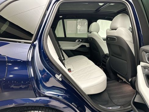 Used 2025 BMW X5 xDrive40i w/ M Sport Package AWD/4WD image 19