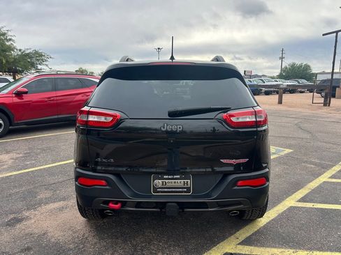 Used 2016 Jeep Cherokee Trailhawk w/ Comfort/Convenience Group image 4