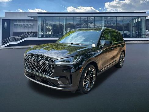 New 2026 Lincoln Aviator Reserve w/ Illumination Package RWD image 3