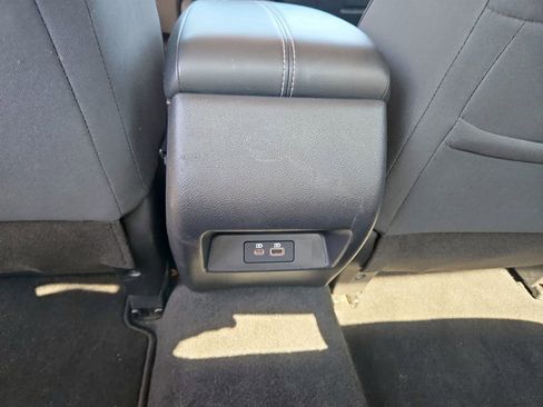 Used 2025 Nissan Altima 2.5 SV FWD image 32