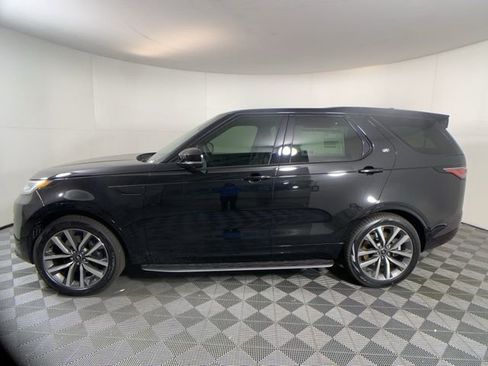 Used 2025 Land Rover Discovery Dynamic SE image 4